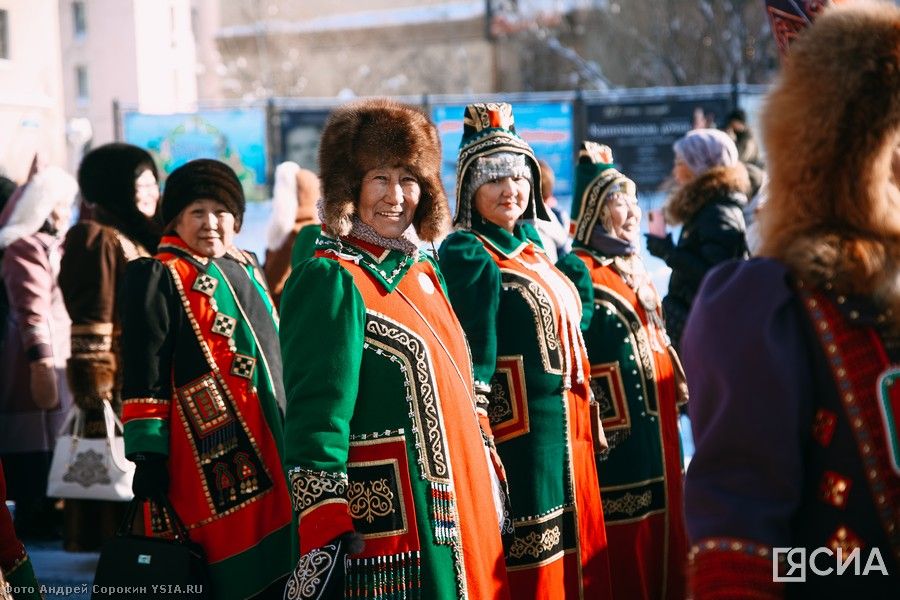 Фото: шествие в национальных костюмах состоялось в Якутске