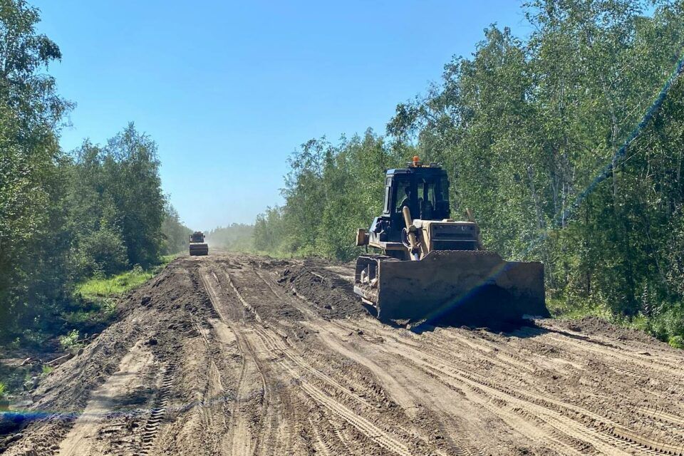 В Таттинском районе Якутии продолжается ремонт трех участков дорог