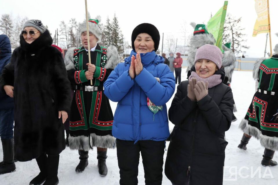 Жители якутского села Бясь-Кюель поблагодарили Владимира Путина и Айсена Николаева