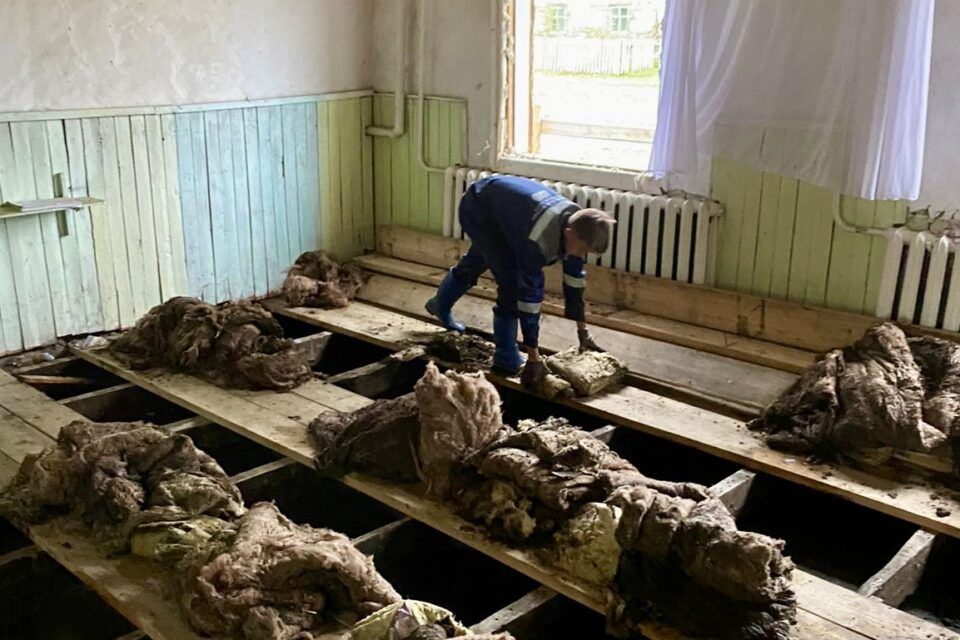 35 бойцов студотряда помогают в восстановлении Верхоянского района