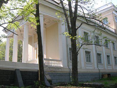 Здание санатория "Приморье", построенное в 1938-1940 гг. /  / Приморский край