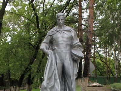 Памятник на братской могиле, погибшим в годы гражданской войны /  / Приморский край