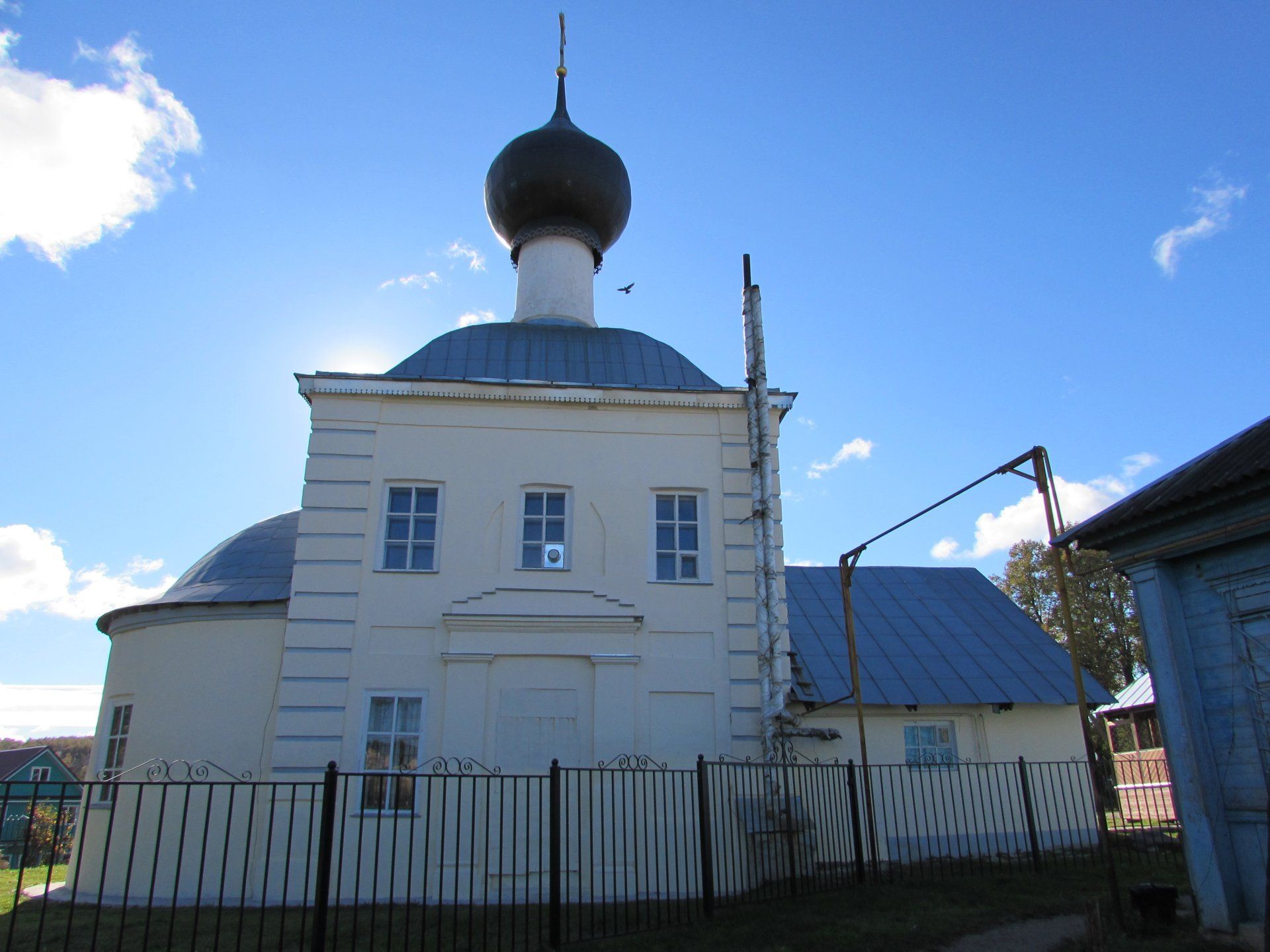 Сновицы владимирская область погода. Храм в Сновицах Владимира. Вознесенская Церковь. Памятник Сновицы.