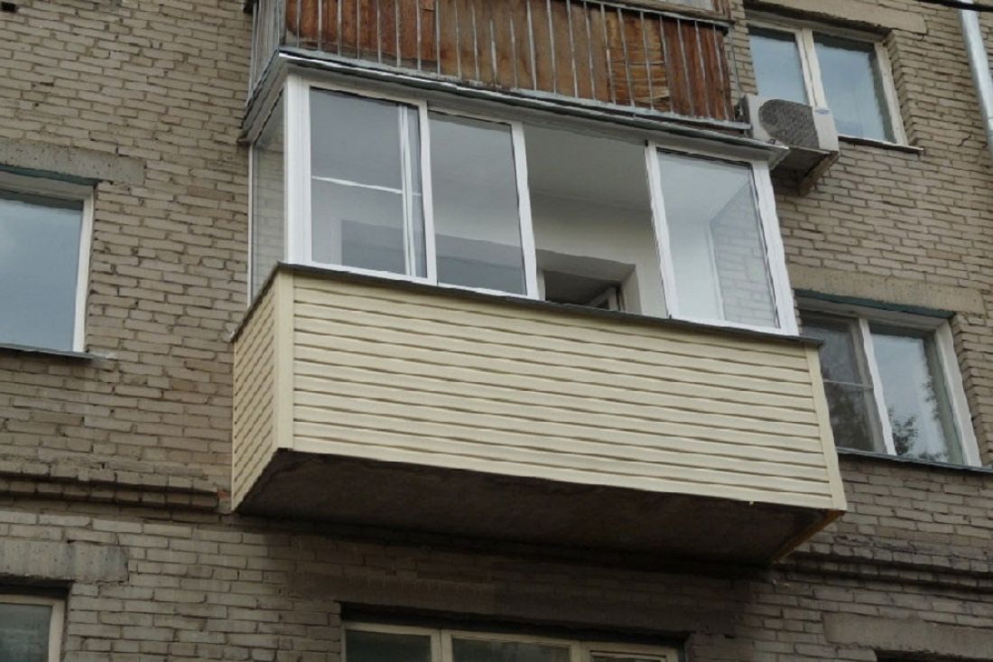 Сайдинг для наружной отделки балкона