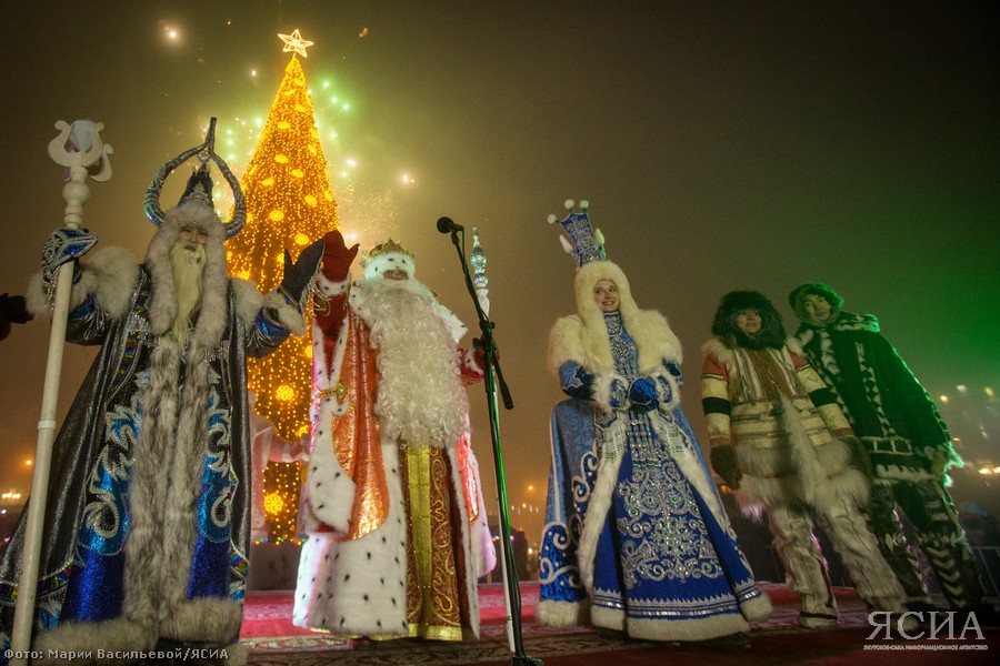 Жители и гости Москвы смогут принять участие в зажжении новогодней елки Якутска