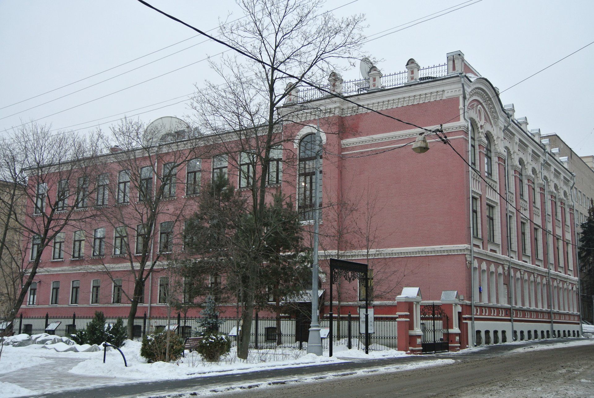 Городское епархиальное училище им. Ф.А.Копейкина-Серебрякова, 1904 г.,  архитектор Н.Н.Благовещенский. Здание связано с событиями декабрьского  восстания 1905 г. / Москва Москва Город Москва | Памятники истории и  культуры | ИнфоТаймс / www.infotimes.ru