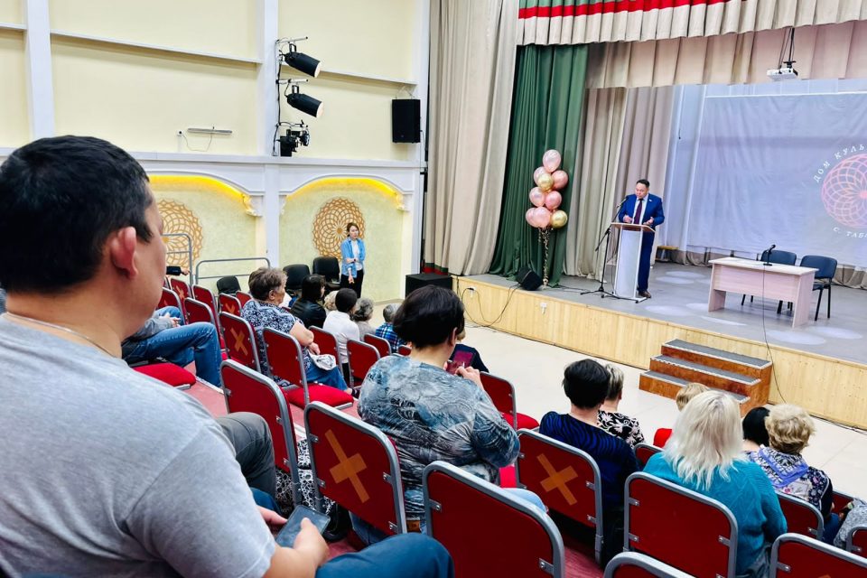 Председатель Якутской городской думы встретился с жителями села Табага