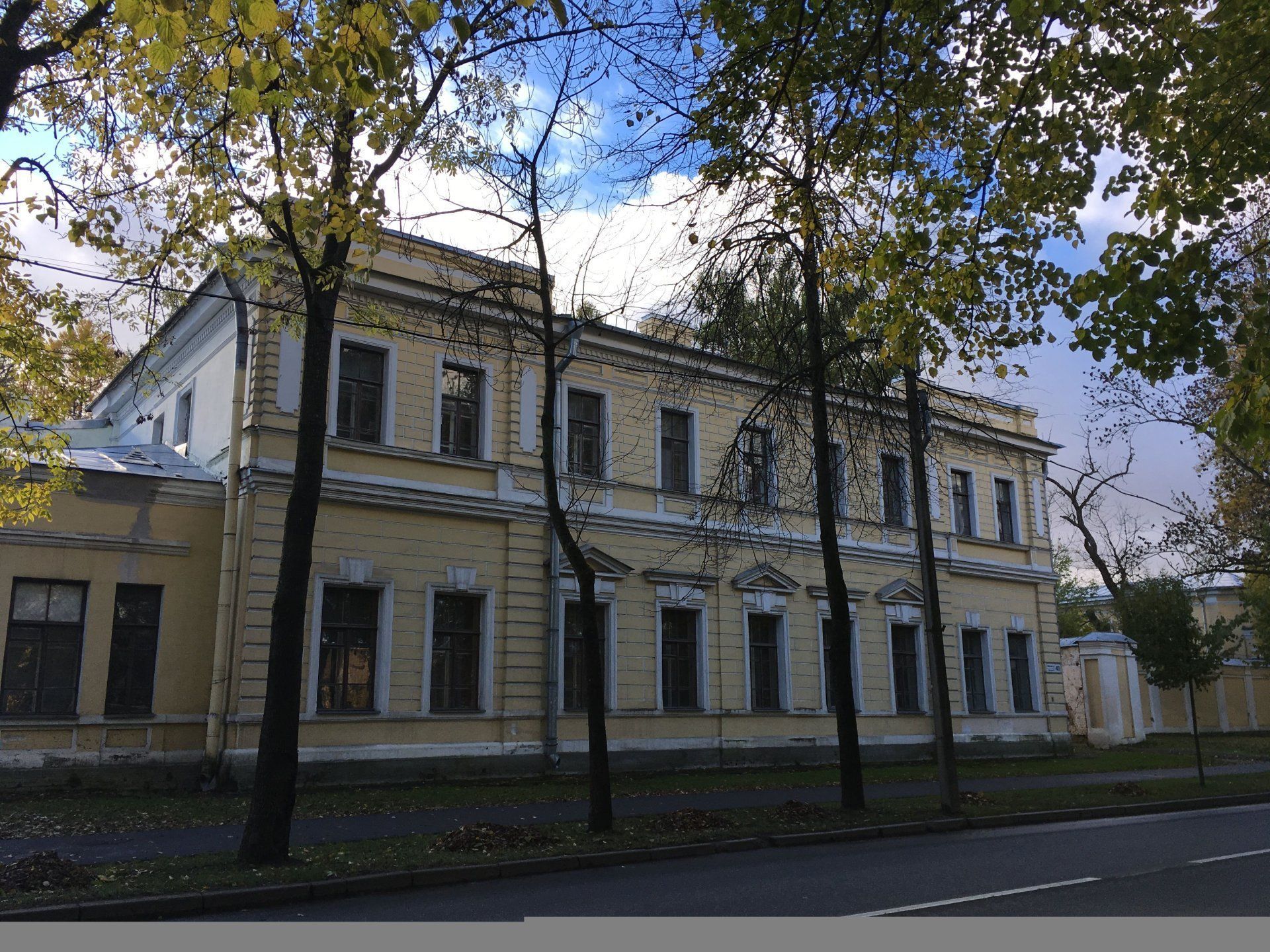 Главное здание (дом командира Гусарского полка) / Город Санкт-Петербург |  Памятники истории и культуры | ИнфоТаймс / www.infotimes.ru