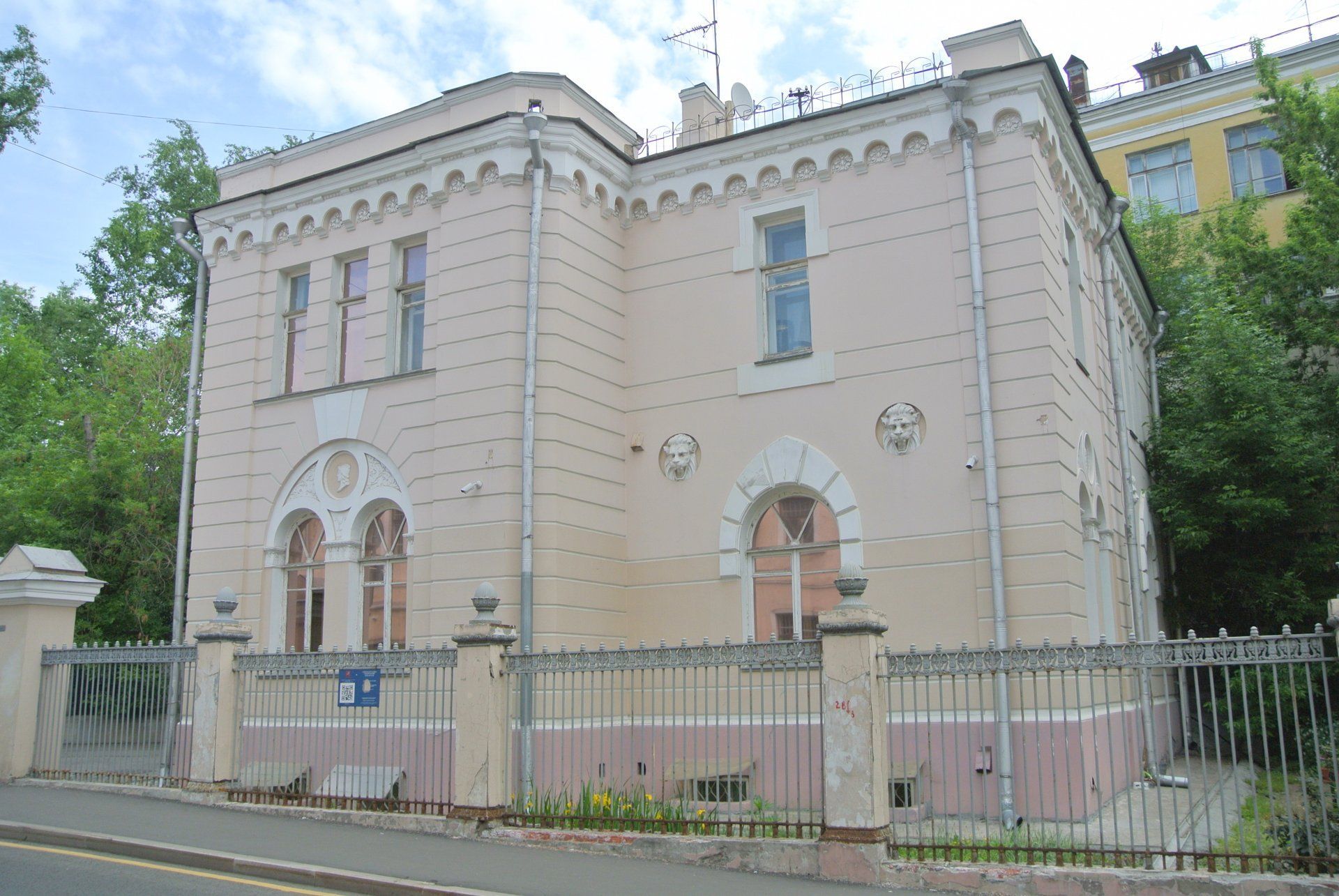 Жилой дом, 1912 г., архитектор В.Д. Глазов / Москва Москва Город Москва |  Памятники истории и культуры | ИнфоТаймс / www.infotimes.ru