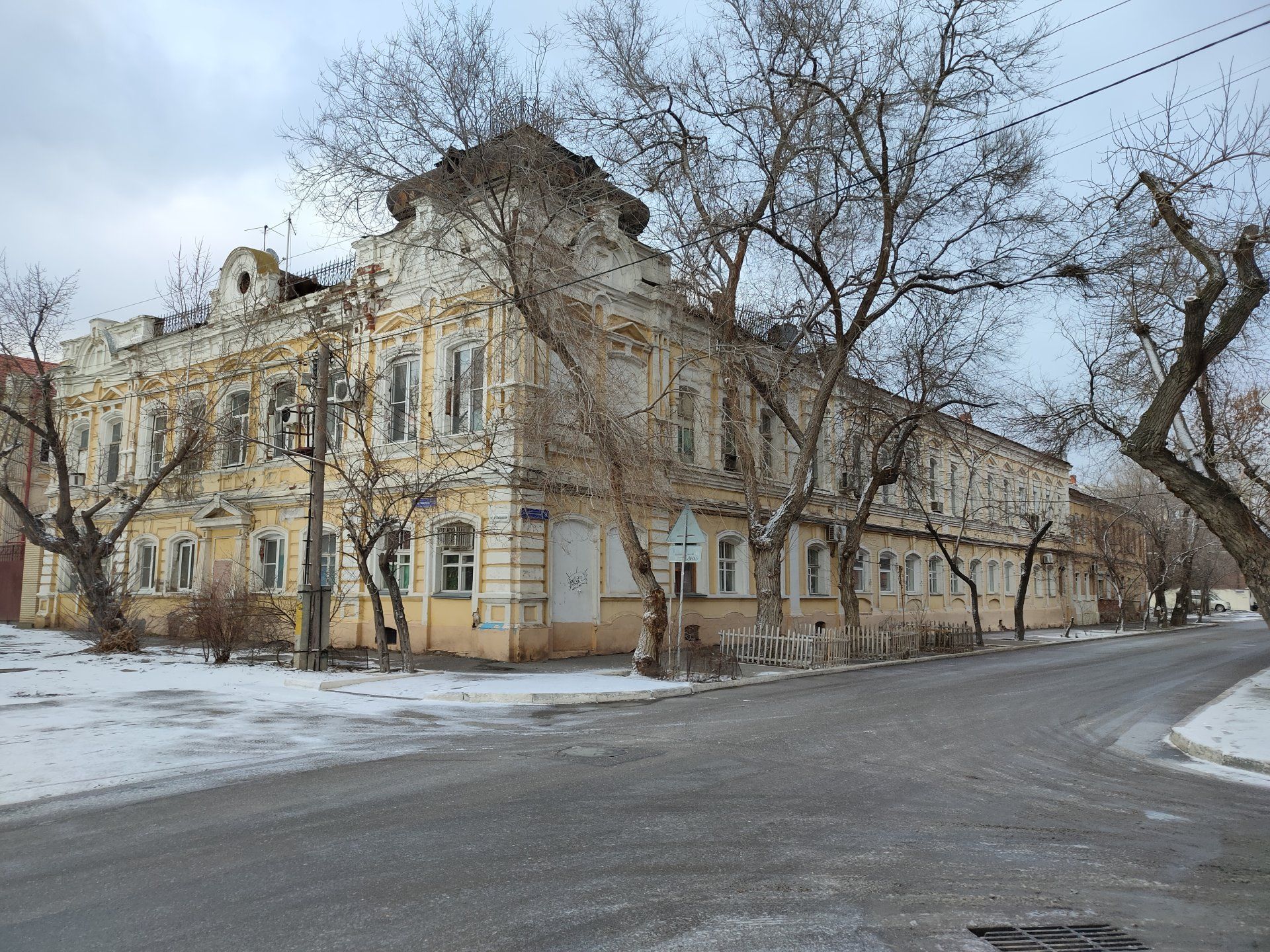 Дом доходный Медведева Я.И. (с 1899 г.-Николаева С.Л.), последняя треть XIX  в. / Астраханская область | Памятники истории и культуры | ИнфоТаймс /  www.infotimes.ru