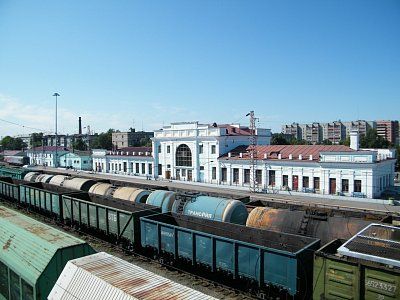 Вокзал железнодорожной станции Уссурийск /  / Приморский край