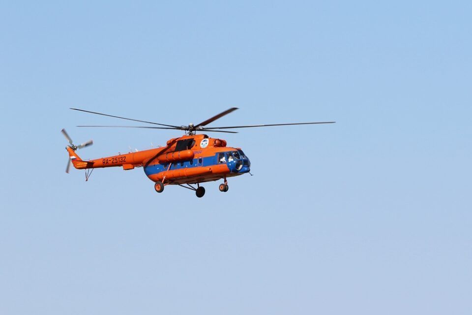 Два вертолета Ми-8 со спасателями вылетят в село Суордах Верхоянского района Якутии