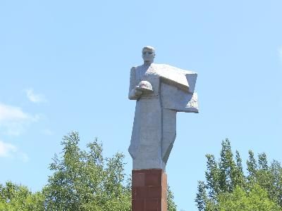 Памятник жителям Партизанска, погибшим на фронтах Великой Отечественной войны /  / Приморский край
