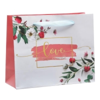 Пакет подарочный «Любовь дарит тебе счастье» 22 x 17,5 x 8 см / Подарочная упаковка