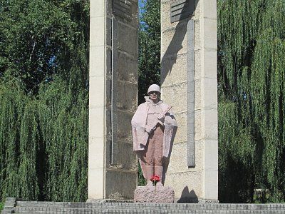 Памятник цементникам, погибшим в годы Великой Отечественной войны /  / Приморский край