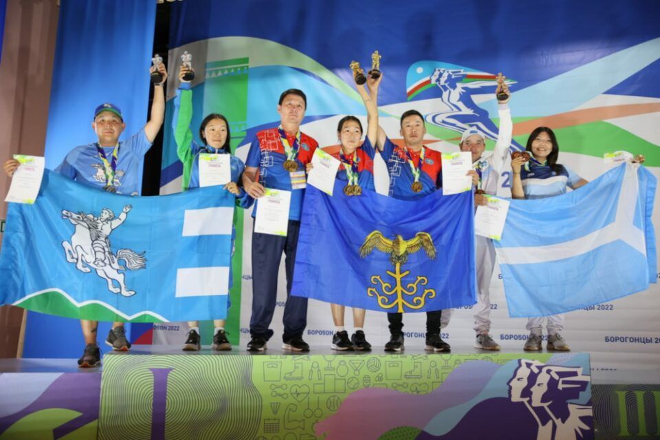 Призеров и победителей Игр народов Якутии наградили по итогам четырех соревновательных дней