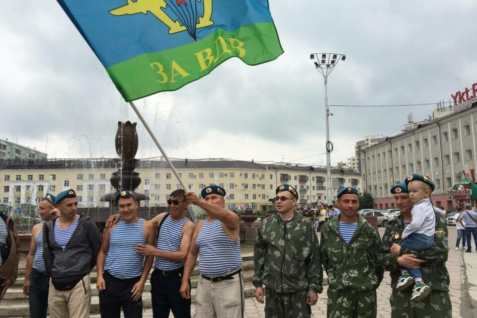 День ВДВ отметили в Якутске на площади Орджоникидзе