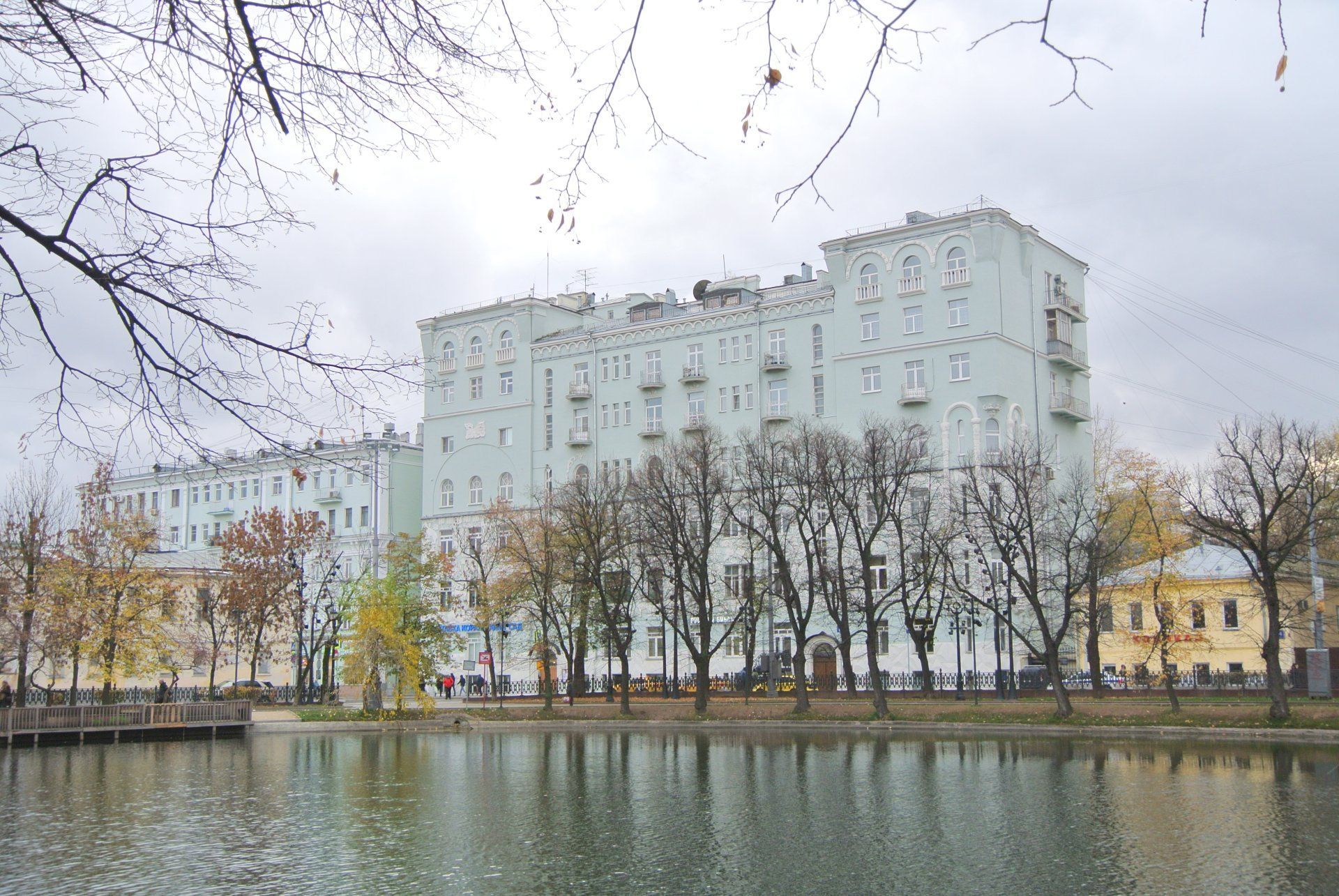 Доходный дом, 1908 г., 1944 г., архитекторы Л.В.Кравецкий, П.К.Микини,  Б.Л.Топазов, художник С.И.Вашков / Москва Москва Город Москва | Памятники  истории и культуры | ИнфоТаймс / www.infotimes.ru