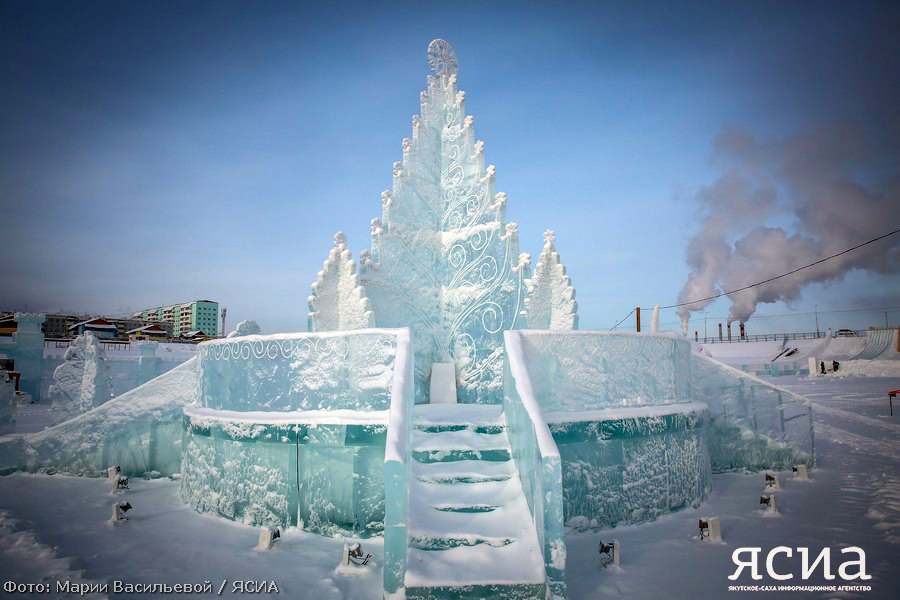 Якутский снежный городок