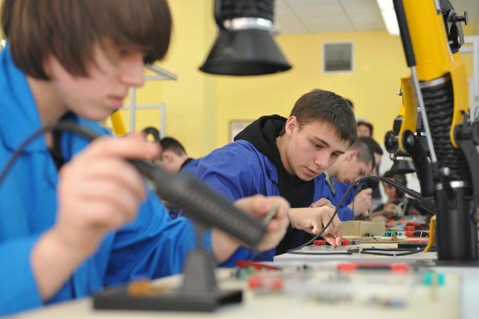 12 новых мастерских откроют в колледжах Якутии к 1 сентября