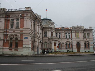 Здание бывшего Управления Владивостокского военного порта и Сибирской флотилии /  / Приморский край
