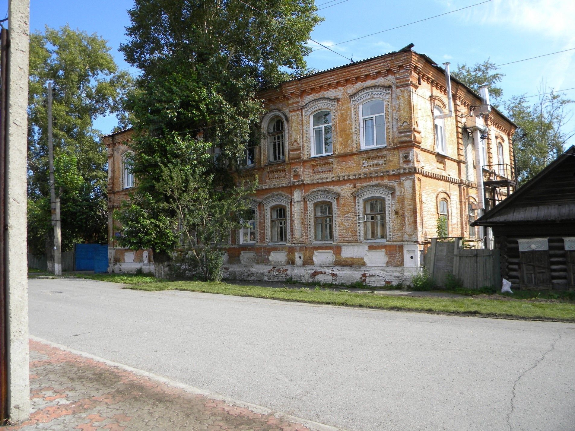 Дом, в котором в мае 1917 года был открыт народный клуб 