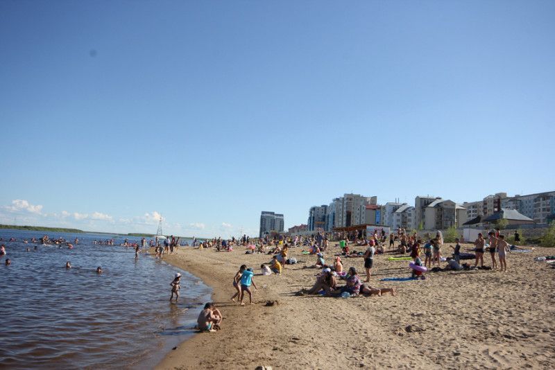 В Якутске официально открыли городской пляж