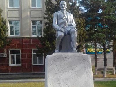 Памятник В.И. Ленина /  / Приморский край