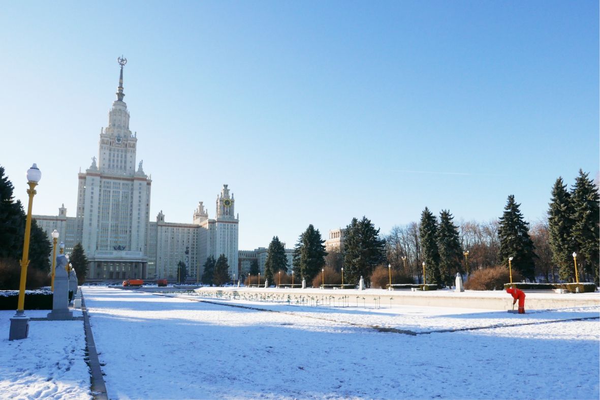 Парк МГУ на Воробьевых горах. Парк МГУ. МГУ парк сейчас. Парк МГУ утро.