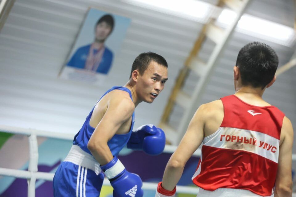 Боксеры сразились за титул чемпиона VIII Спортивных игр народов Якутии