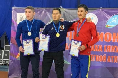 Спринтер из Ленска выиграл три золотые медали зимнего чемпионата Якутии по легкой атлетике