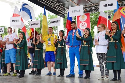 Итоги первого дня чемпионата Европы по мас-рестлингу в Батуми. /    