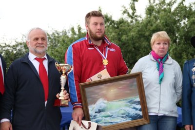 Имя абсолютного чемпиона России по мас-рестлингу – Иван /    Москва