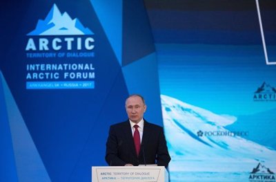 Путин выступит на пленарной сессии Арктического форума