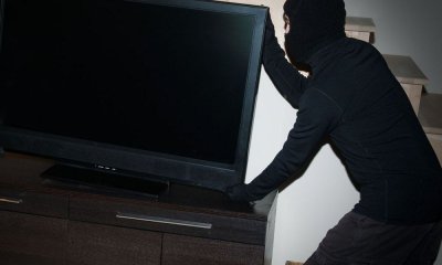 В Амгинском районе из квартиры пенсионера похитили телевизор
