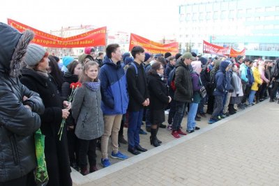 Мирнинцы организовали митинг ко дню рождения Ленина / ЯСИА   Мирнинский