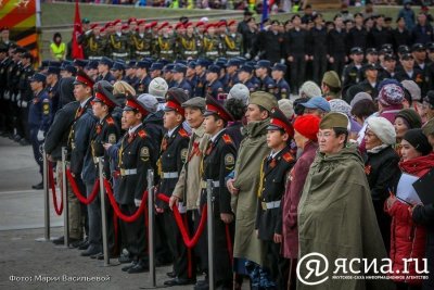 Айсен Николаев: Празднование Дня Победы мы проведем на высоком организационном уровне / Артемий Грошев   