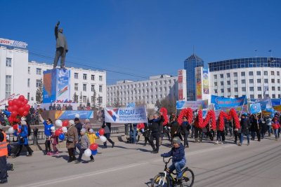 Коллектив ВШИМ стал активным участником первомайской демонстрации / ЯСИА   