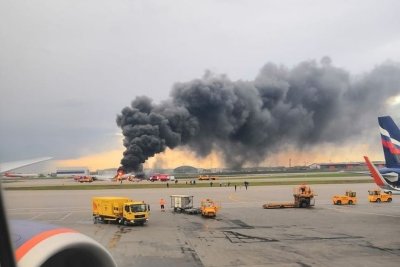 В Шереметьево завершили аварийно-спасательные работы с Sukhoi Supеr Jet (ВИДЕО) / ЯСИА   Москва