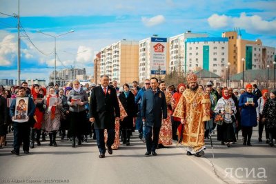 В Якутске состоялся крестный ход памяти героев войны / ЯСИА Якутск Якутск Республика Саха (Якутия)