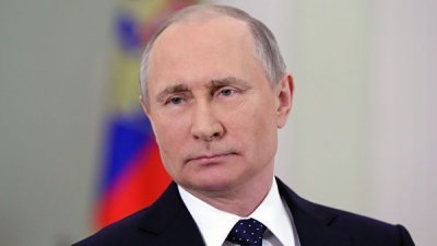 Путин подписал закон, разрешающий больным ВИЧ усыновлять детей / ЯСИА   