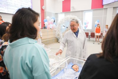 В День защиты детей в Якутске родилось 17 маленьких горожан