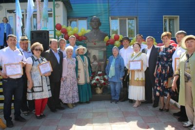В день социального работника в Капитоновском доме-интернате открыт памятник Василию Кононову