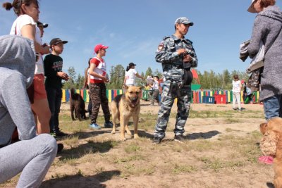 Николай и Моника: Самое сложное в работе кинолога – завоевать доверие четвероногого напарника / ЯСИА   