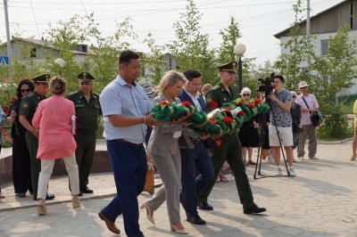 В Якутске почтили память героев, павших в боях на озере Ильмень / ЯСИА Якутск Якутск Республика Саха (Якутия)