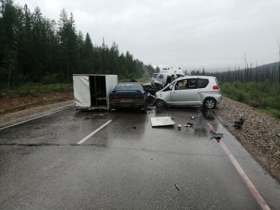 Скончался один из участников ДТП в Алданском районе, двое в тяжелом состоянии / ЯСИА  Алданский Республика Саха (Якутия)