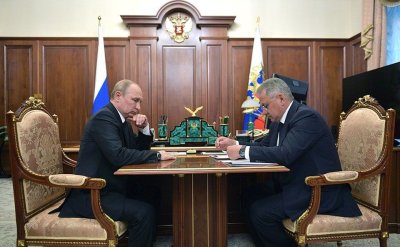 Путин поручил оказать помощь семьям  подводников, погибших в Баренцевом море / ЯСИА   