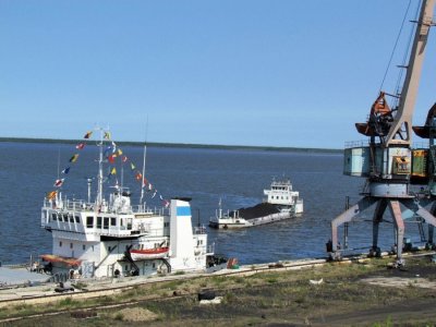 В Жиганский район доставили запланированные объемы топлива / ЯСИА  Жиганский Республика Саха (Якутия)