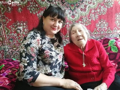 Жительницу Томпонского района поздравили с 99-летием / ЯСИА  Томпонский Республика Саха (Якутия)