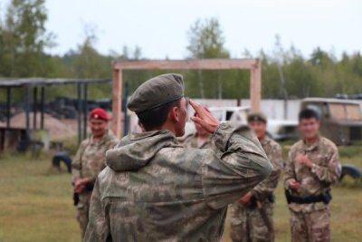 Боец отряда спецназа «Белый медведь» из Якутии удостоен права ношения оливкового берета  / ЯСИА   Республика Саха (Якутия)